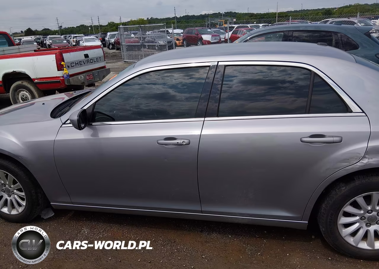 2014 Chrysler 300 VIN:2C3CCAAG0EH182795 - 15