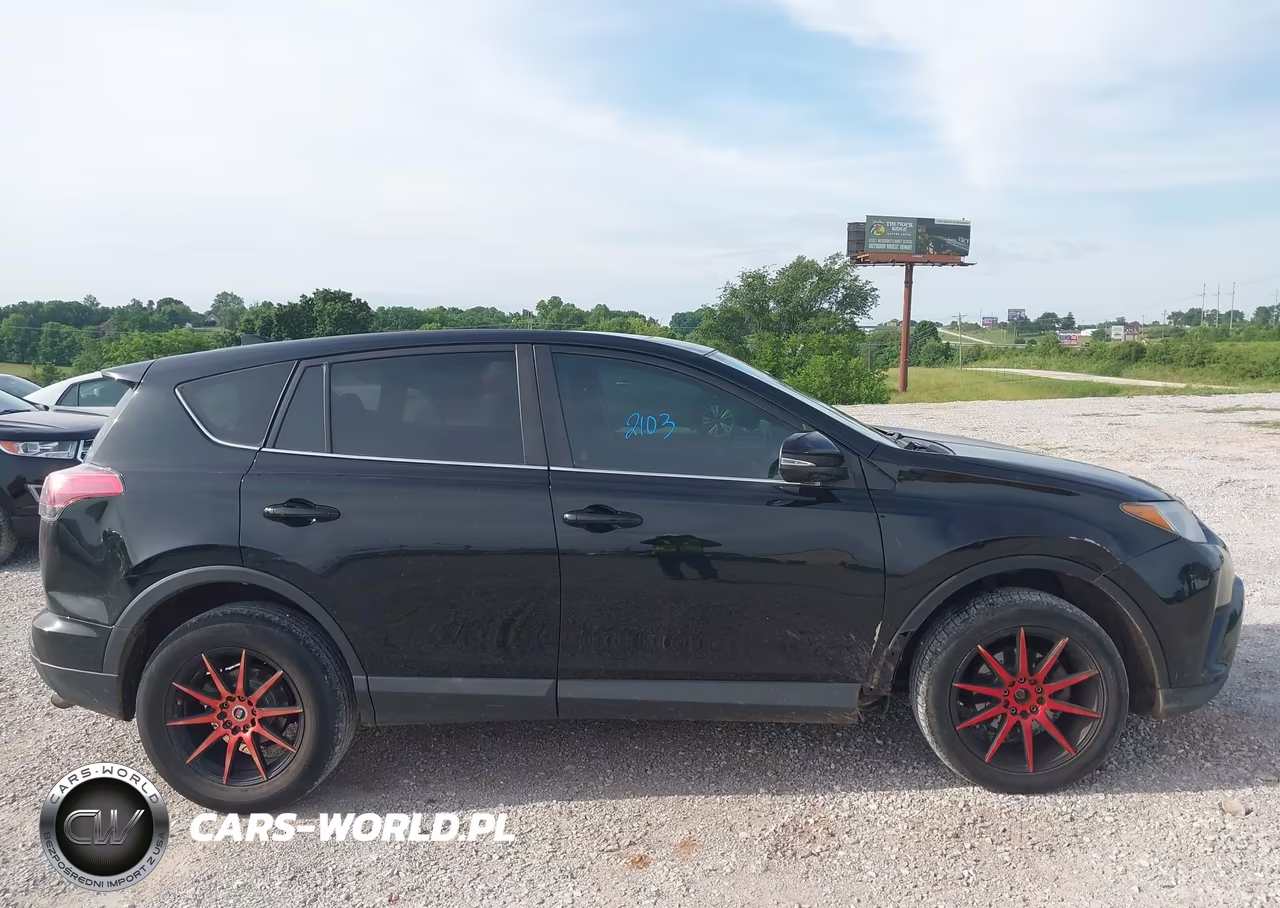 2018 Toyota Rav4 Xle VIN:2T3RFREV8JW789753 - 13