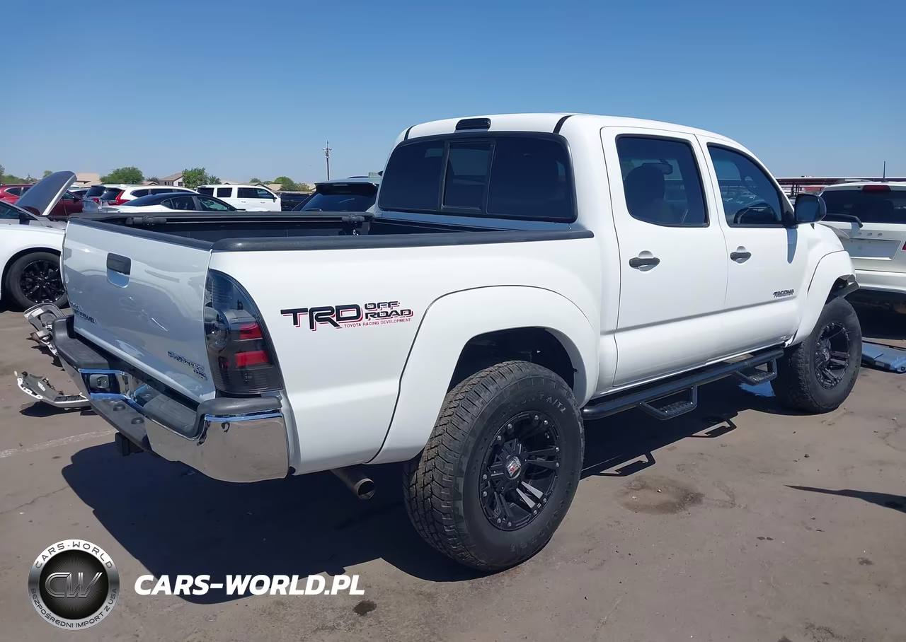 2013 Toyota Tacoma Prerunner V6 VIN:3TMJU4GNXDM149987 - 4