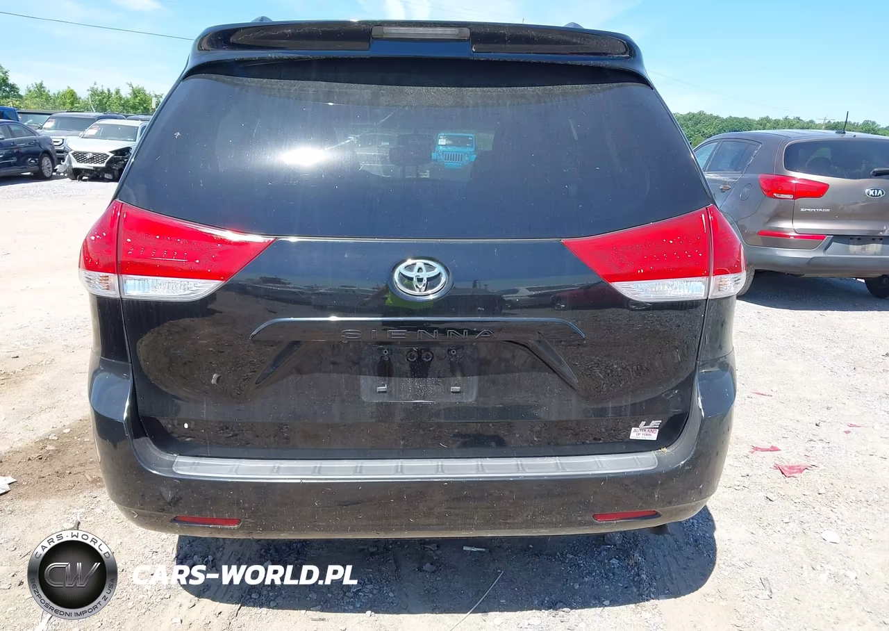 2012 Toyota Sienna Le V6 8 Passenger VIN:5TDKK3DC4CS235866 - 16