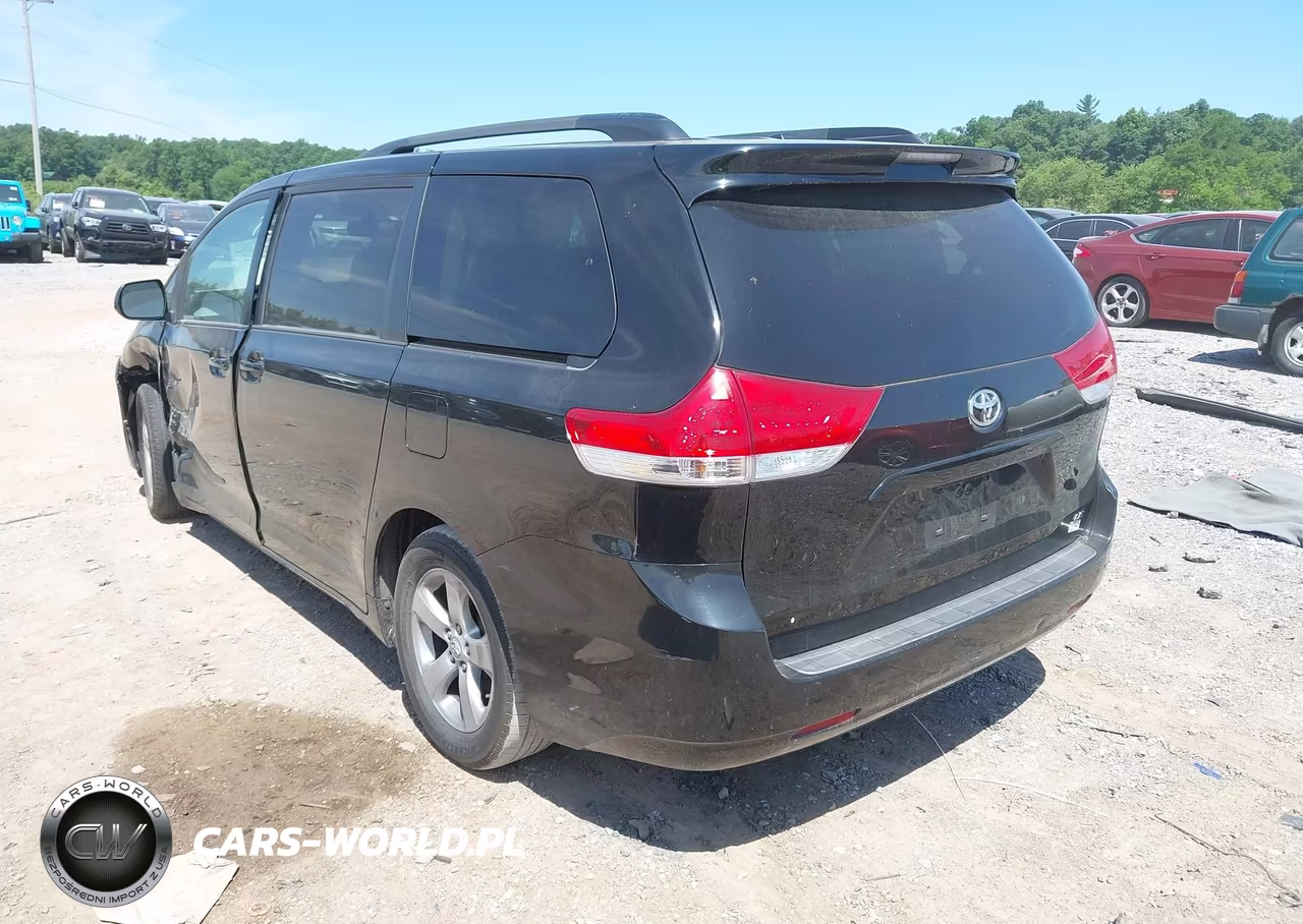 2012 Toyota Sienna Le V6 8 Passenger VIN:5TDKK3DC4CS235866 - 3