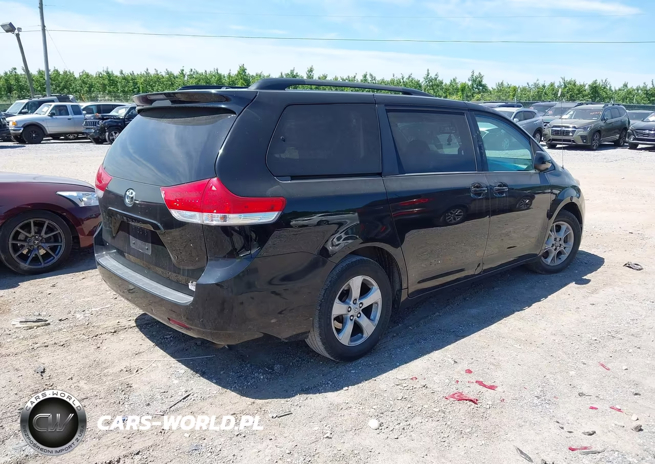 2012 Toyota Sienna Le V6 8 Passenger VIN:5TDKK3DC4CS235866 - 4