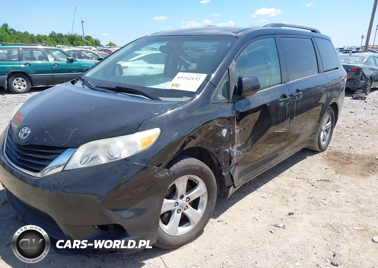 2012 Toyota Sienna Le V6 8 Passenger VIN:5TDKK3DC4CS235866 - 6