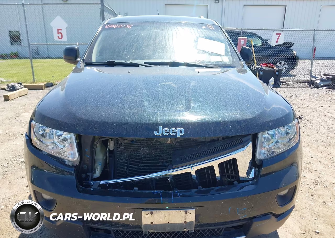 2012 Jeep Grand Cherokee Laredo VIN:1C4RJFAG8CC289747 - 12