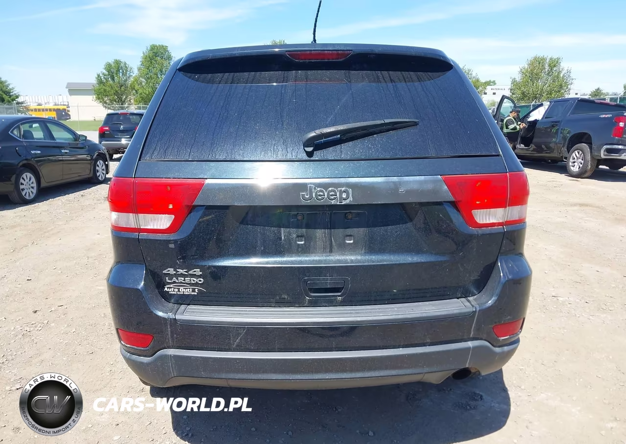 2012 Jeep Grand Cherokee Laredo VIN:1C4RJFAG8CC289747 - 16