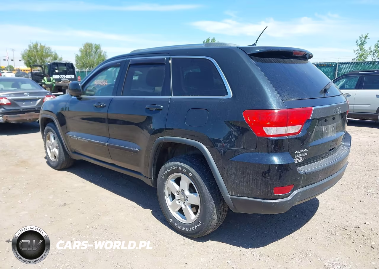 2012 Jeep Grand Cherokee Laredo VIN:1C4RJFAG8CC289747 - 3