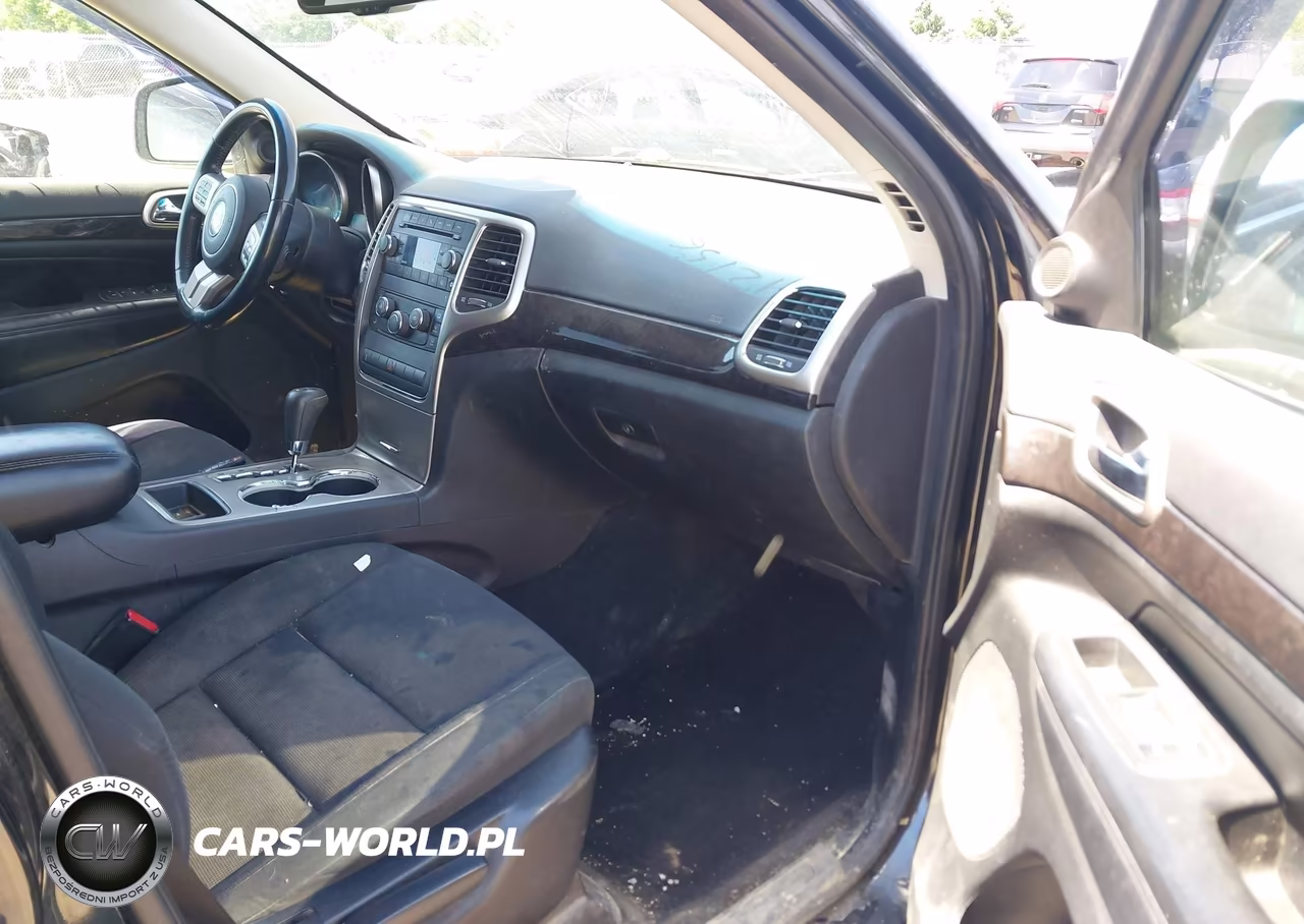 2012 Jeep Grand Cherokee Laredo VIN:1C4RJFAG8CC289747 - 5