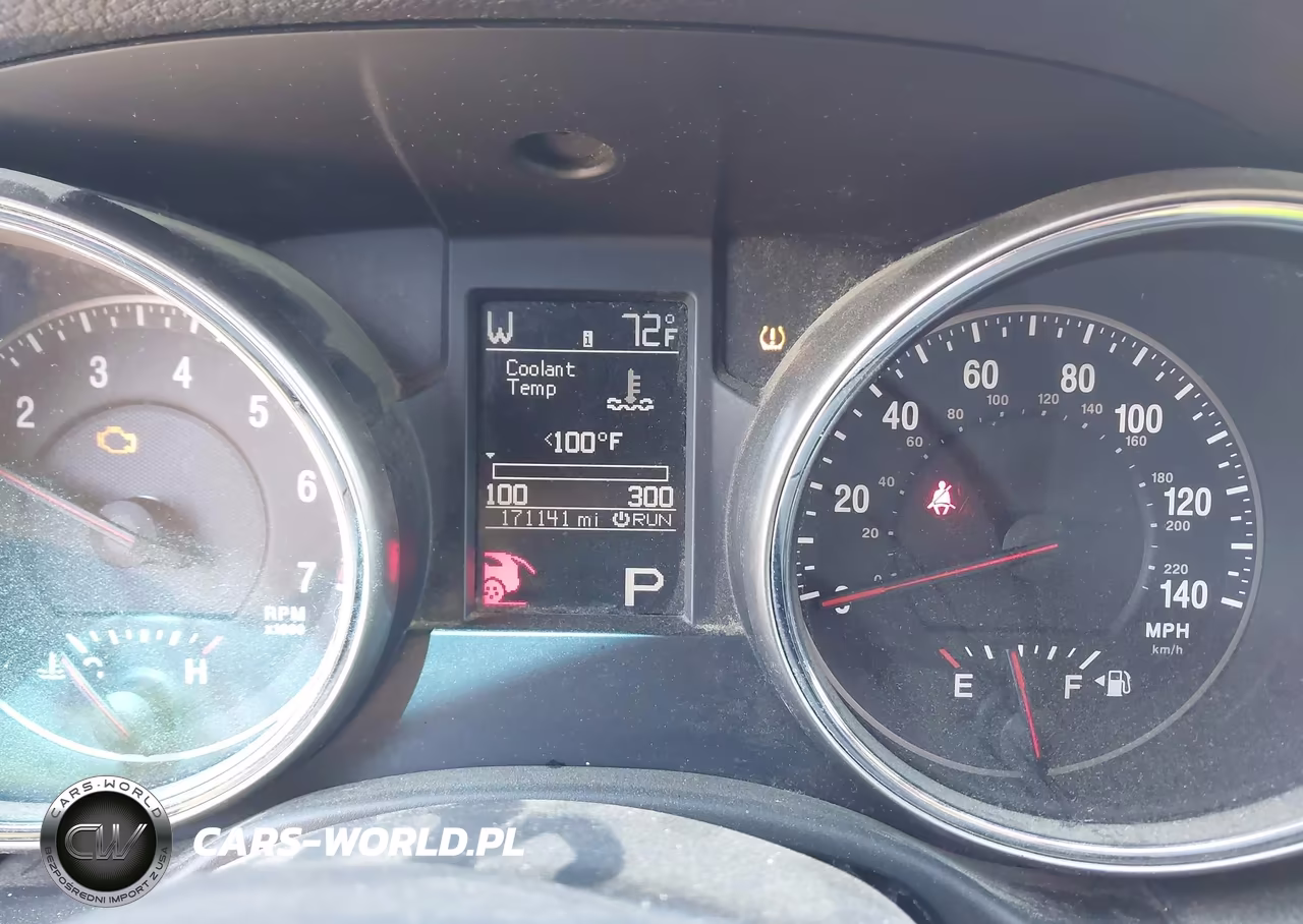 2012 Jeep Grand Cherokee Laredo VIN:1C4RJFAG8CC289747 - 7