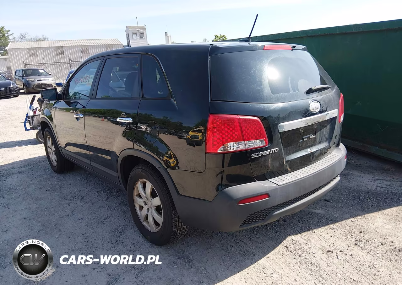 2011 Kia Sorento Lx VIN:5XYKTCA15BG187502 - 3