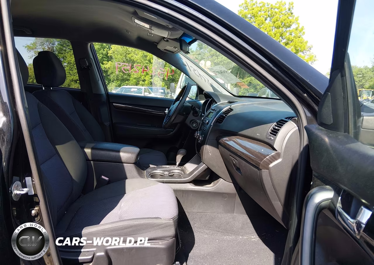 2011 Kia Sorento Lx VIN:5XYKTCA15BG187502 - 5