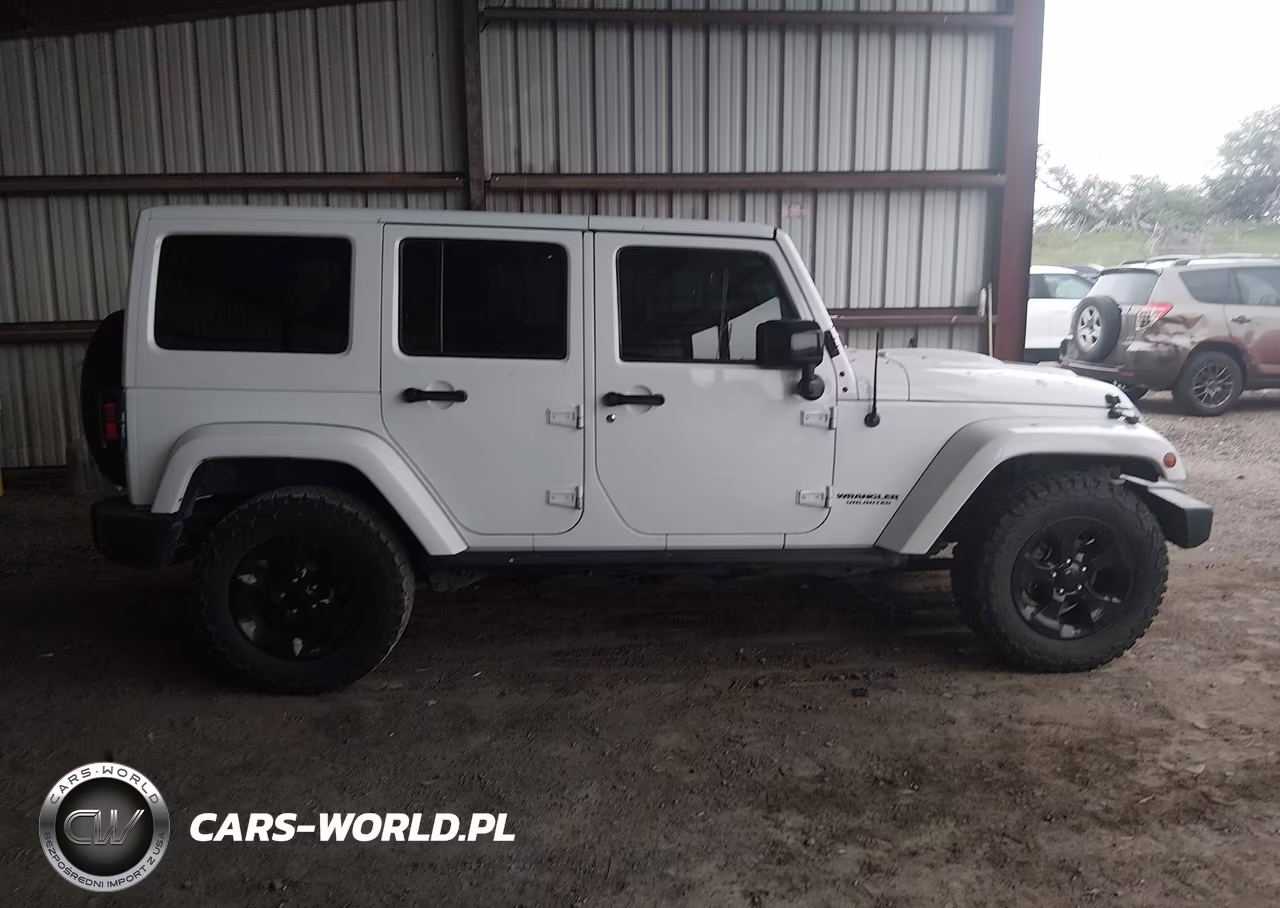 2015 Jeep Wrangler Unlimited Altitude VIN:1C4BJWEG6FL742585 - 14