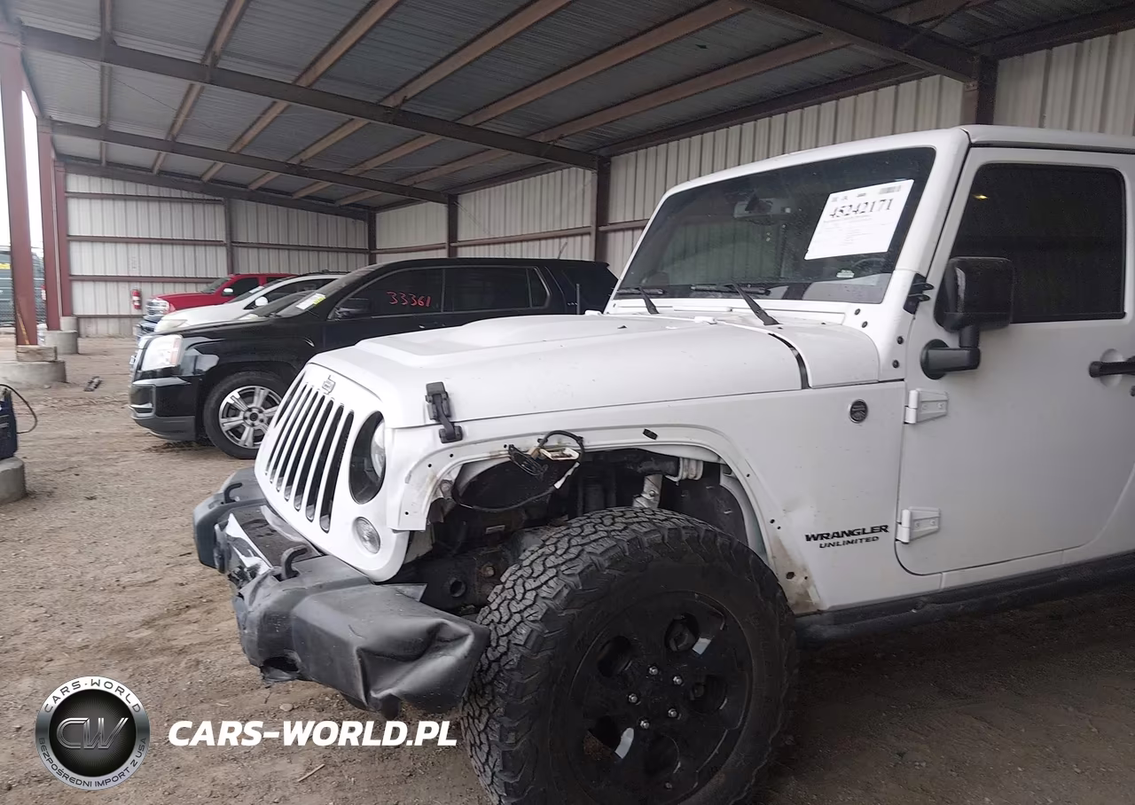 2015 Jeep Wrangler Unlimited Altitude VIN:1C4BJWEG6FL742585 - 6