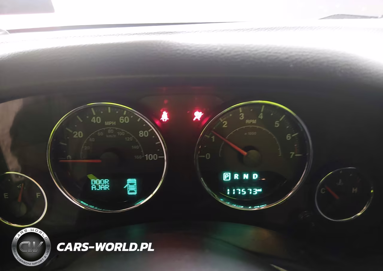 2015 Jeep Wrangler Unlimited Altitude VIN:1C4BJWEG6FL742585 - 7