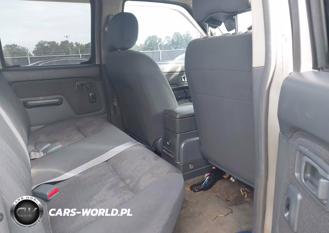 2002 Nissan Frontier Xe-V6 VIN:1N6ED29X42C314111 - 8