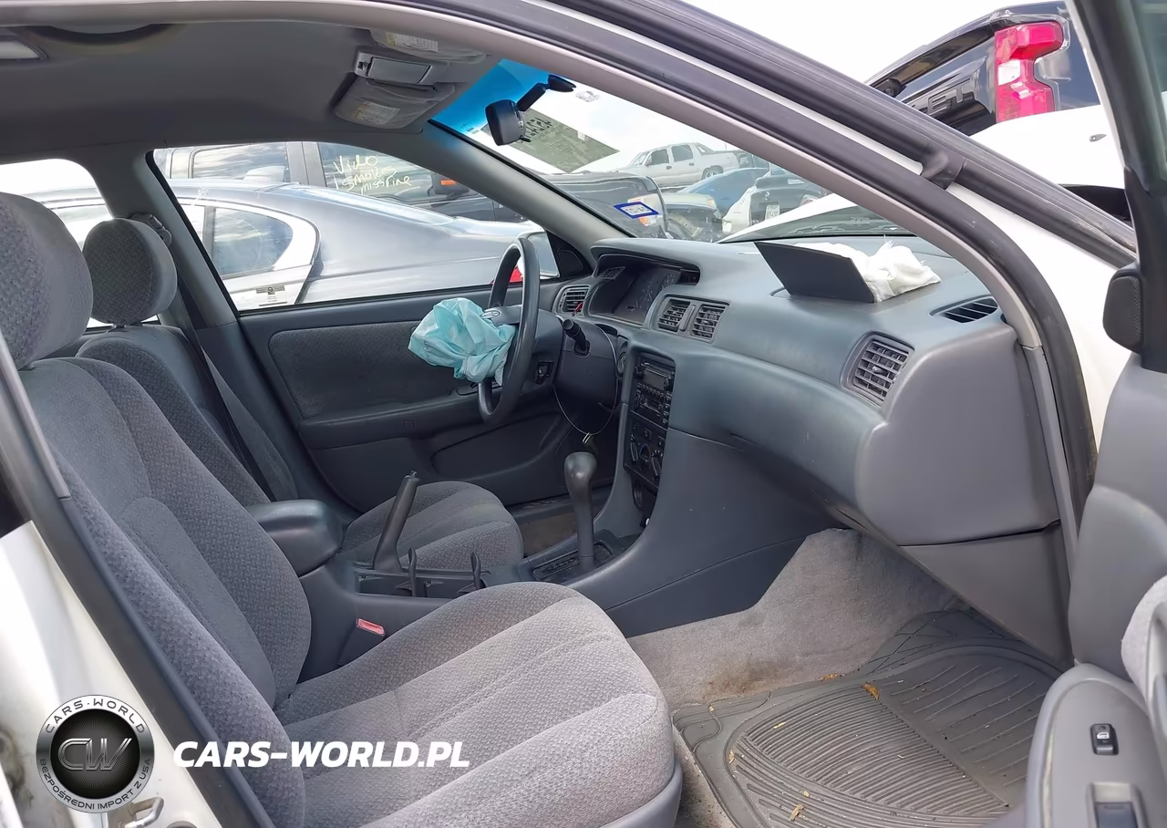 2000 Toyota Camry Le VIN:4T1BG22K6YU731627 - 5