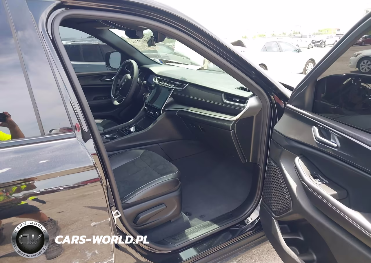 2025 Jeep Grand Cherokee L Altitude X 4X2 VIN:1C4RJJAG0S8763887 - 5