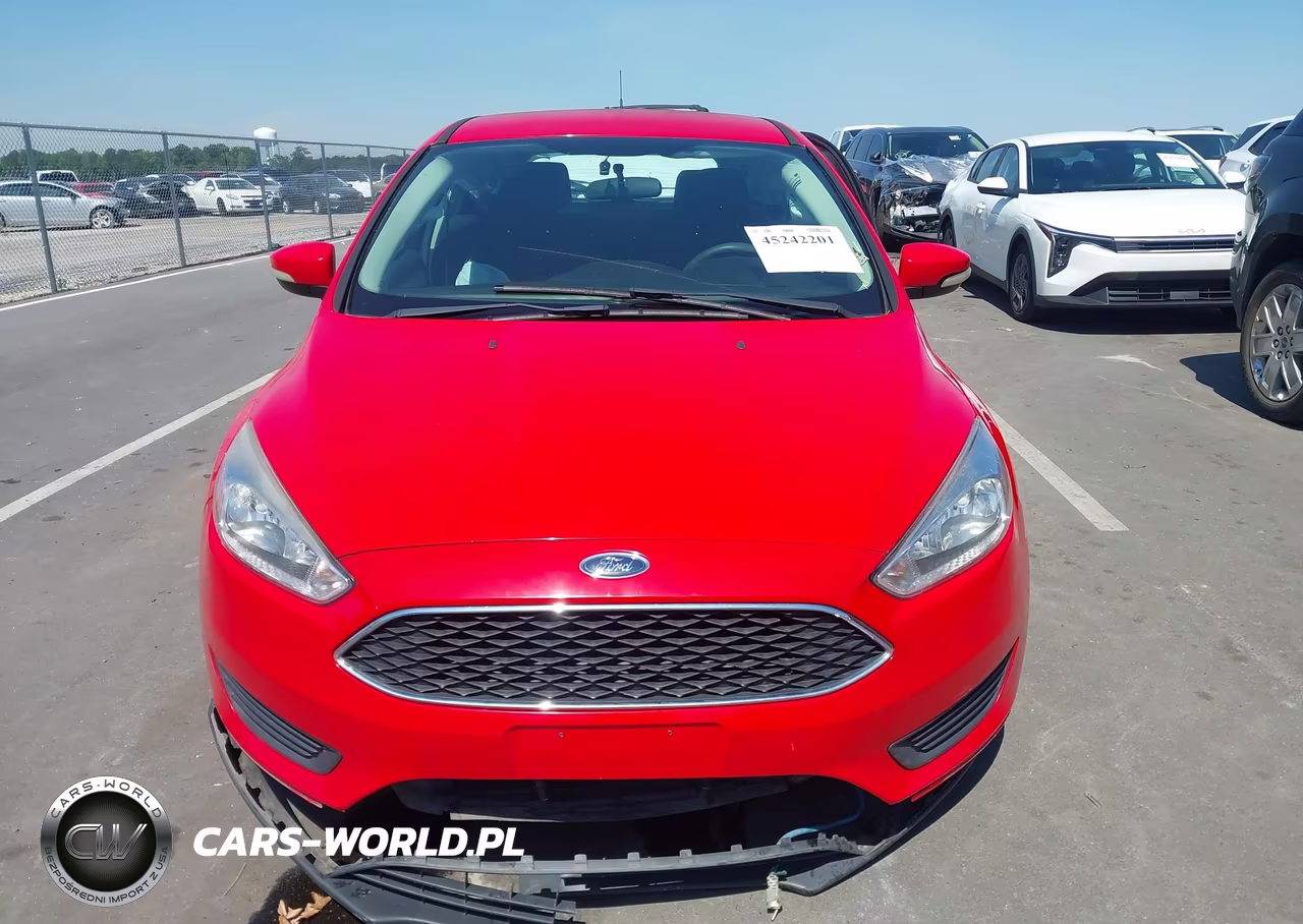 2017 Ford Focus Se VIN:1FADP3K27HL215579 - 12