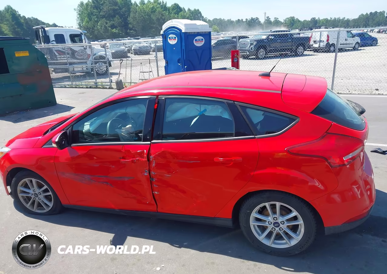 2017 Ford Focus Se VIN:1FADP3K27HL215579 - 14