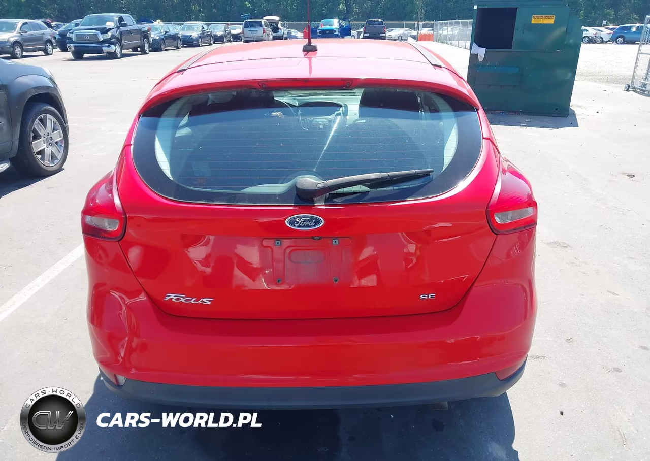 2017 Ford Focus Se VIN:1FADP3K27HL215579 - 16
