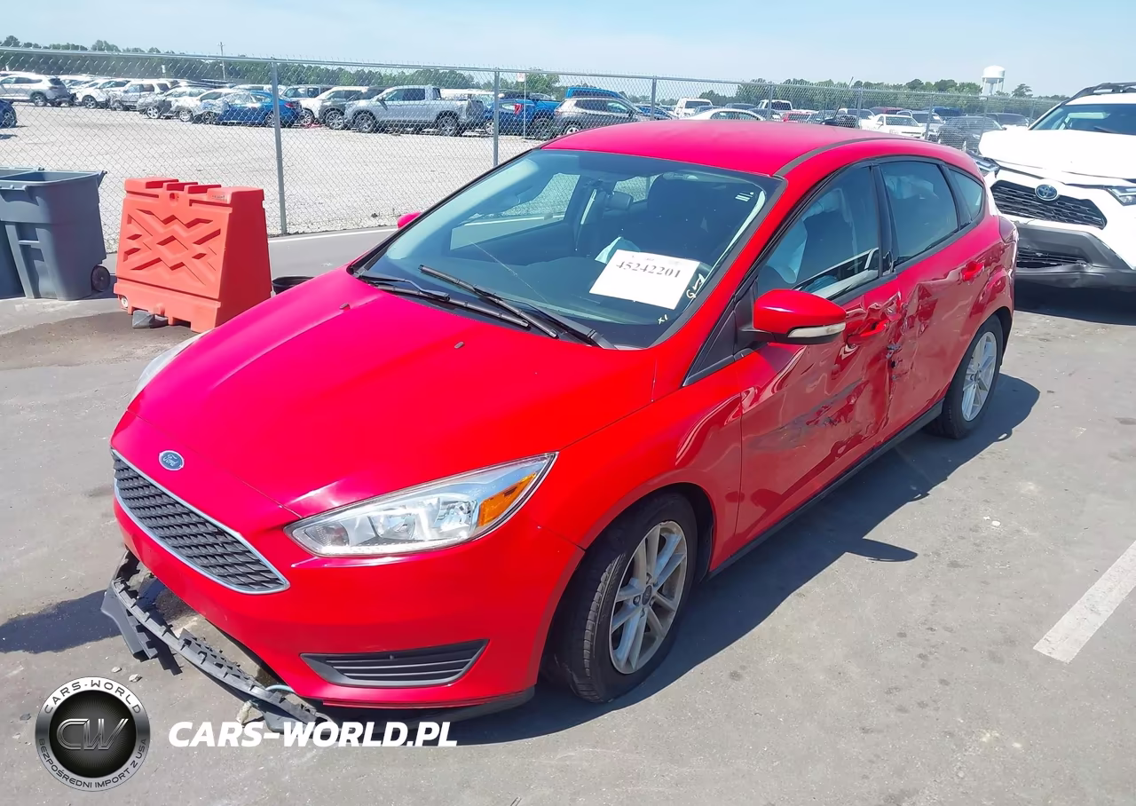 2017 Ford Focus Se VIN:1FADP3K27HL215579 - 2