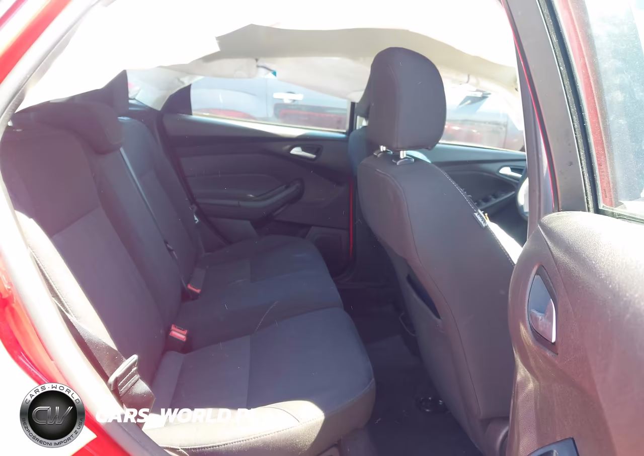 2017 Ford Focus Se VIN:1FADP3K27HL215579 - 8