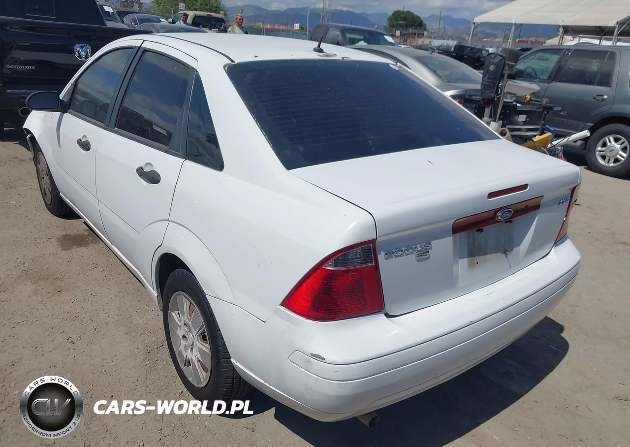2006 Ford Focus Zx4 VIN:1FAFP34N26W132699 - 3