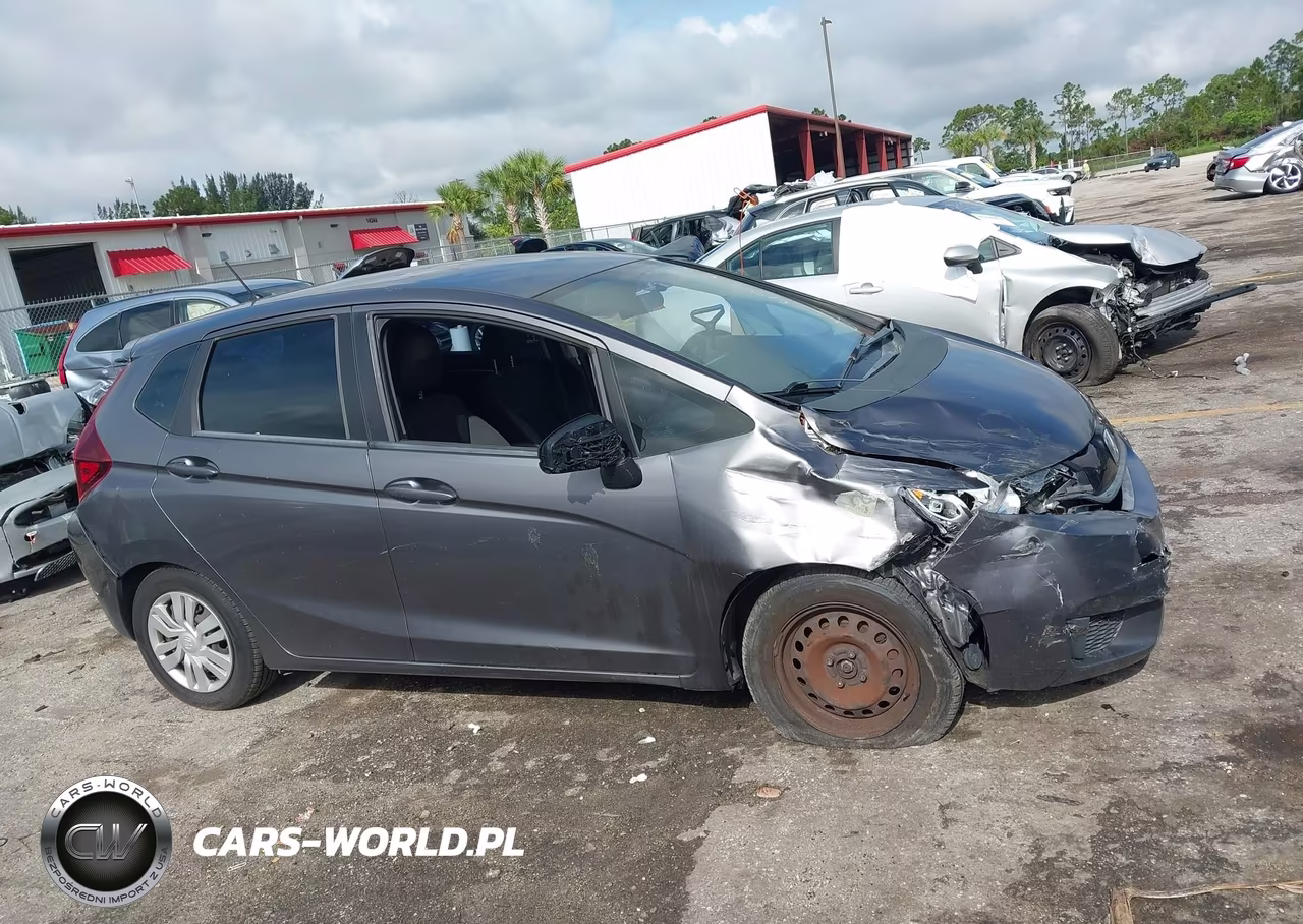 2015 Honda Fit Lx VIN:3HGGK5G50FM740887 - 13