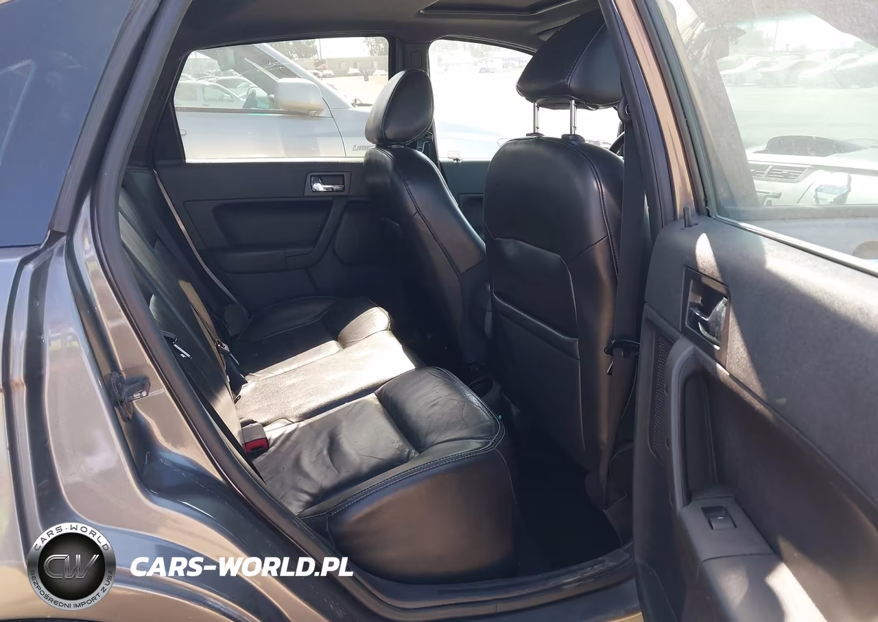 2010 Ford Focus Sel VIN:1FAHP3HN8AW163595 - 8