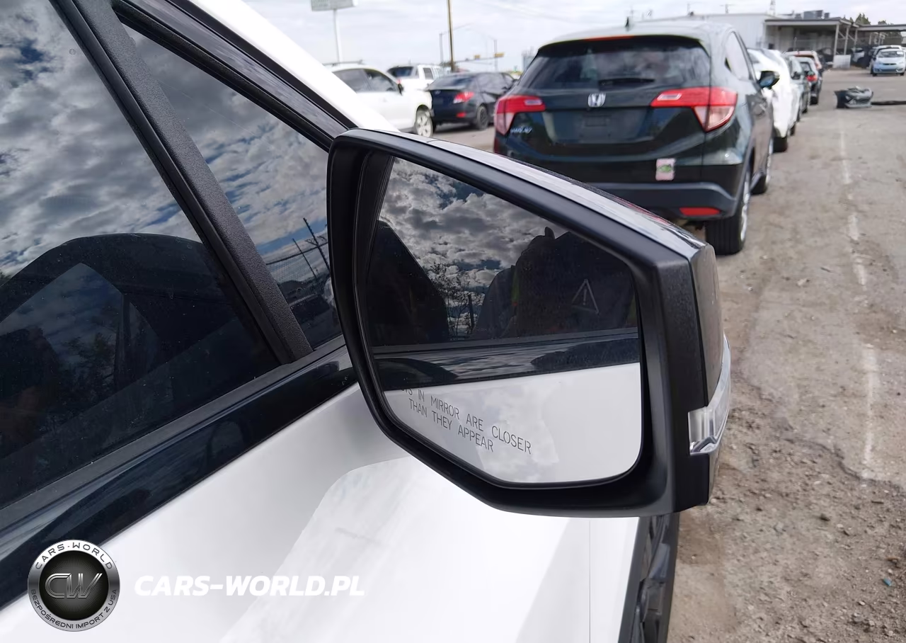 2025 Kia Sportage X-Line VIN:5XYK6CDF3SG297642 - 5