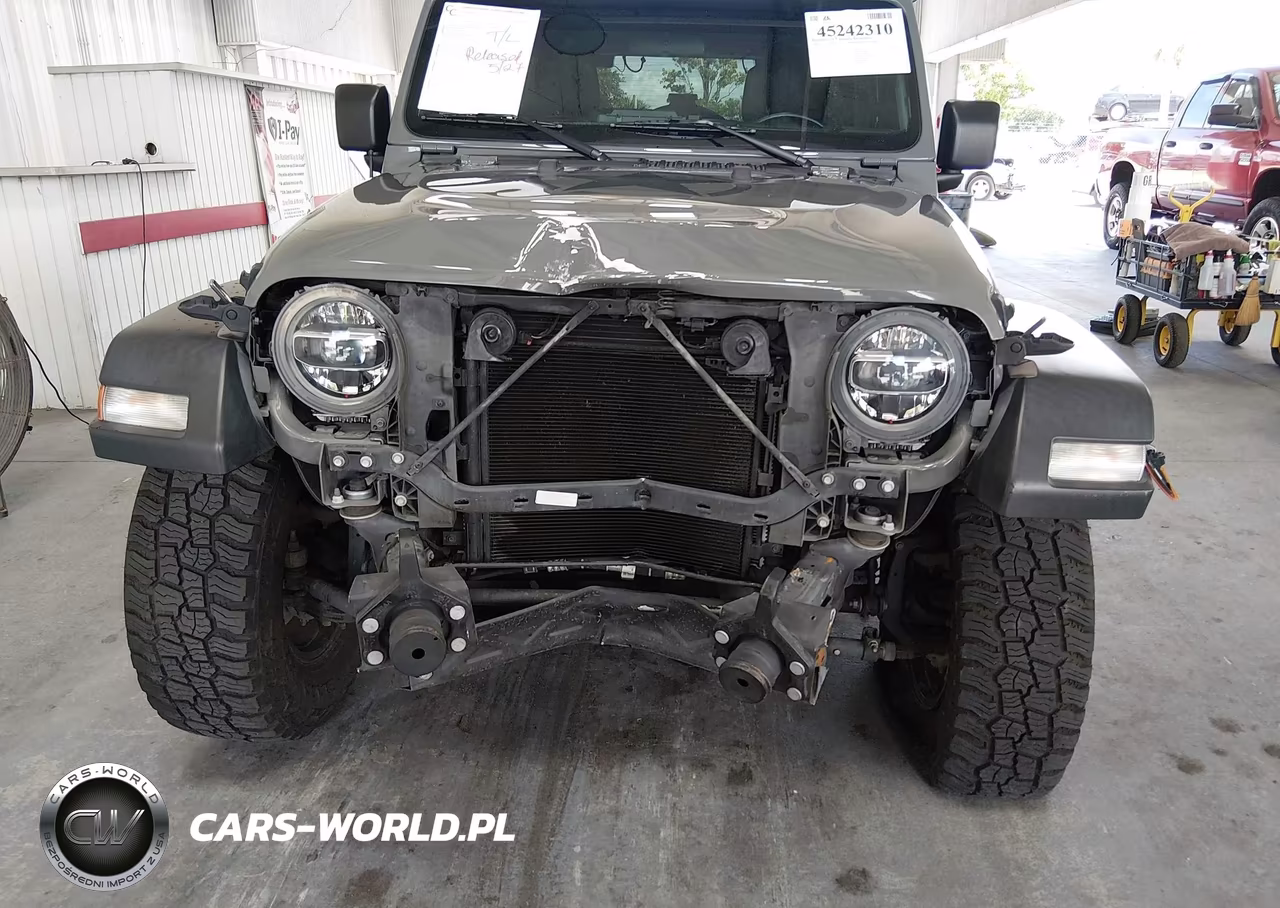 2020 Jeep Wrangler Unlimited Freedom 4X4 VIN:1C4HJXDG4LW201160 - 13