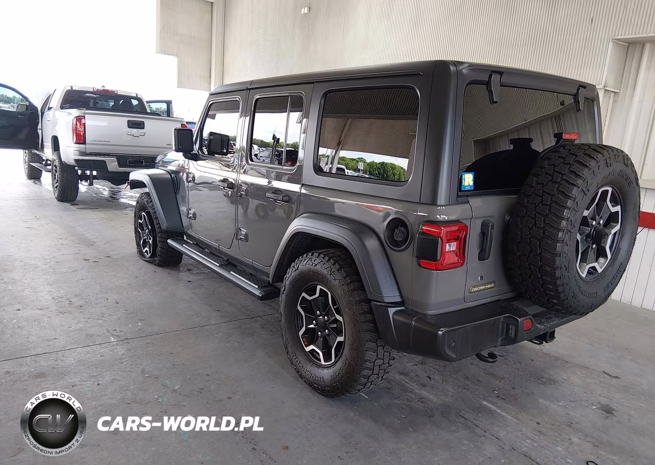 2020 Jeep Wrangler Unlimited Freedom 4X4 VIN:1C4HJXDG4LW201160 - 3