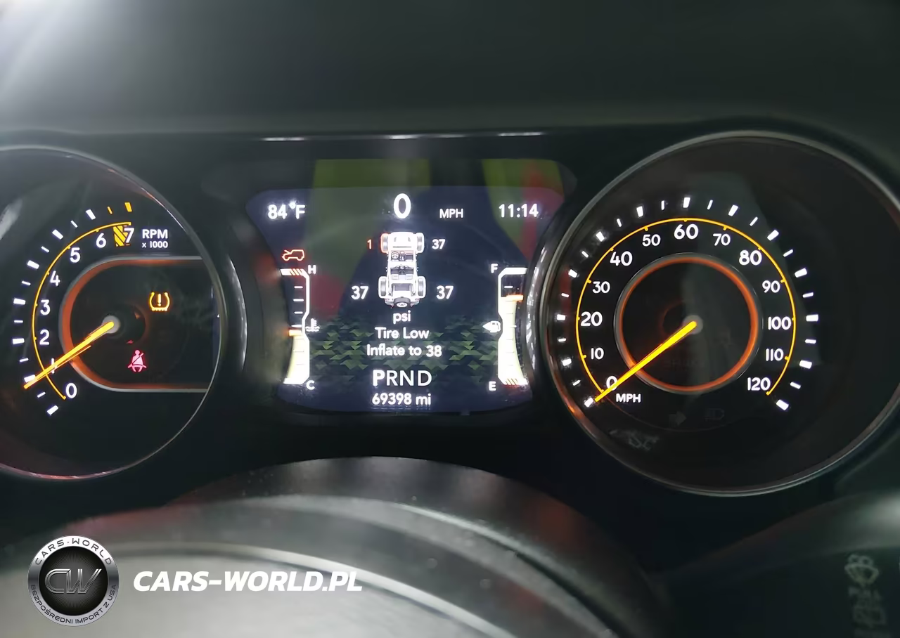 2020 Jeep Wrangler Unlimited Freedom 4X4 VIN:1C4HJXDG4LW201160 - 7