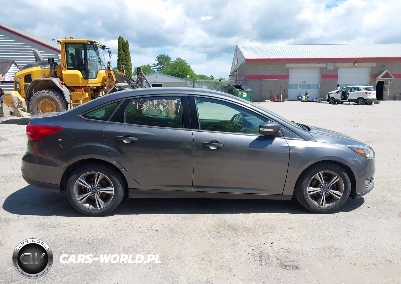 2017 Ford Focus Se VIN:1FADP3FE2HL281011 - 14