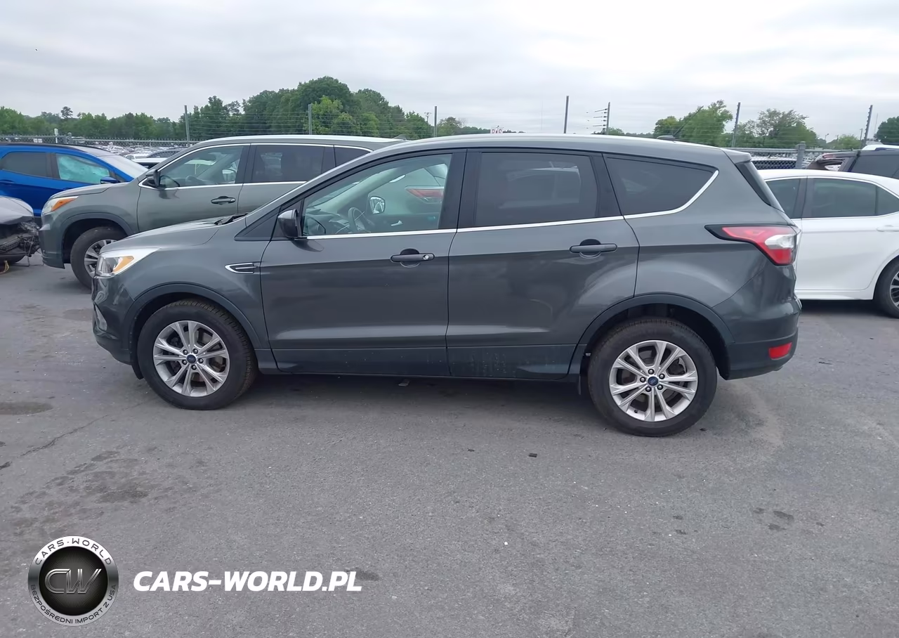 2017 Ford Escape Se VIN:1FMCU9GD4HUC43129 - 14