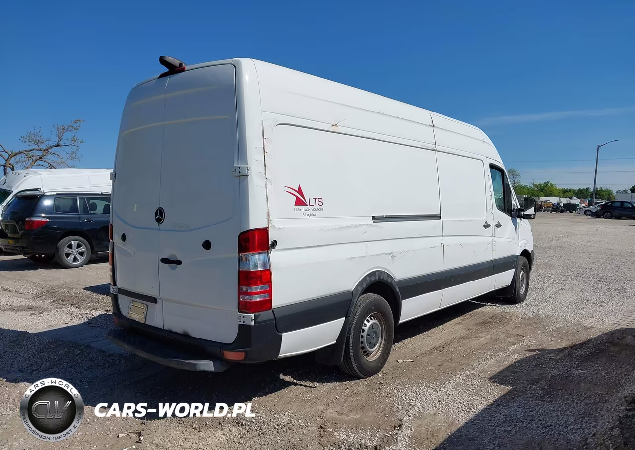 2015 Mercedes-Benz Sprinter 2500 High Roof VIN:WD3PE8DC9F5954643 - 4