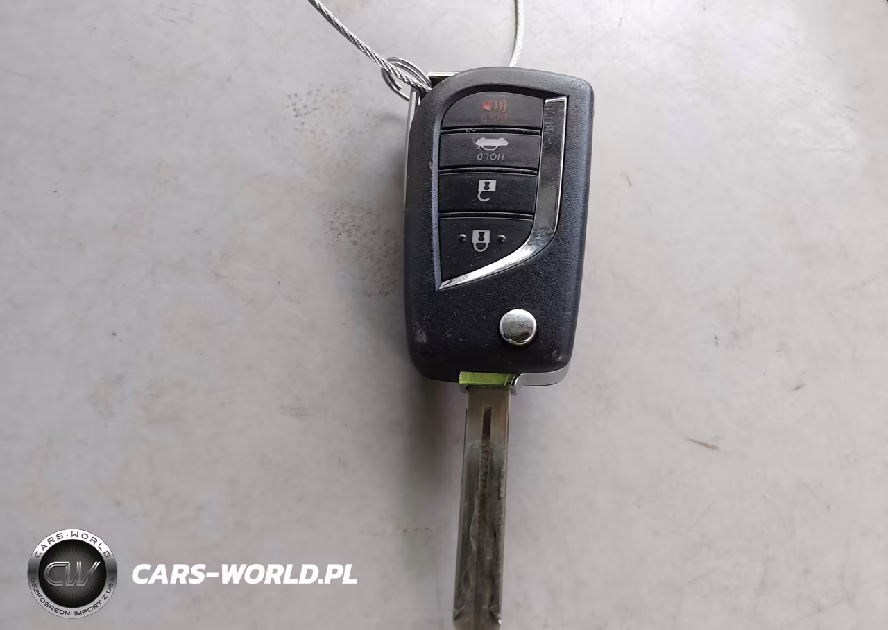 2020 Toyota Camry Le VIN:4T1C11AK6LU332405 - 11