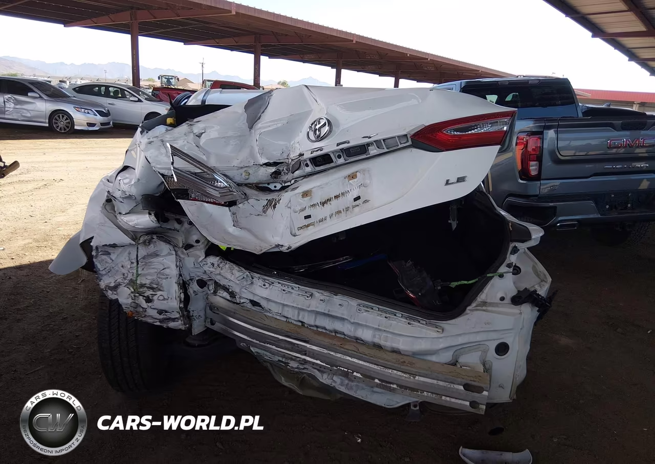 2020 Toyota Camry Le VIN:4T1C11AK6LU332405 - 16