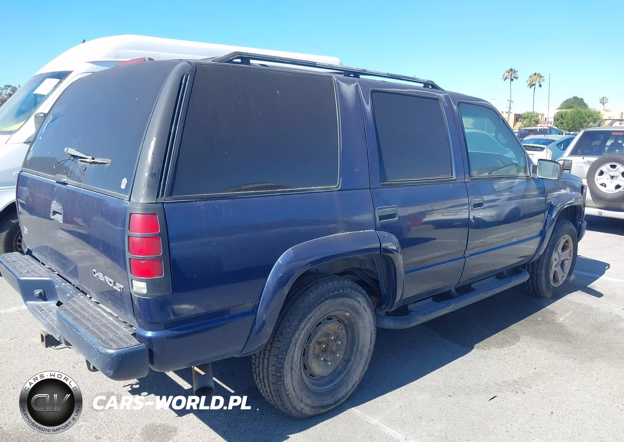 2000 Chevrolet Tahoe Z71 VIN:1GNEK13R9YR221031 - 4