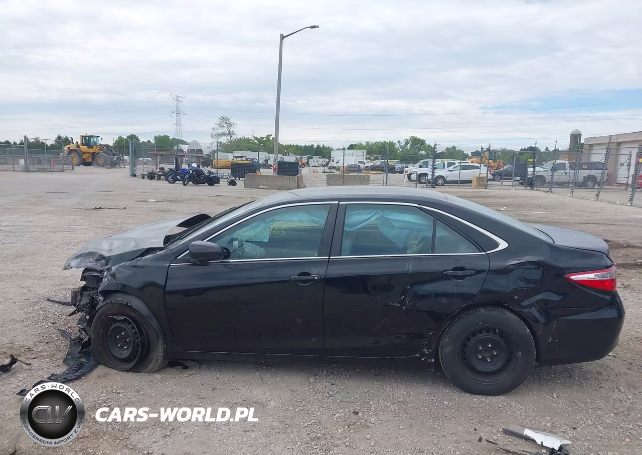 2016 Toyota Camry Le VIN:4T4BF1FK8GR522899 - 14