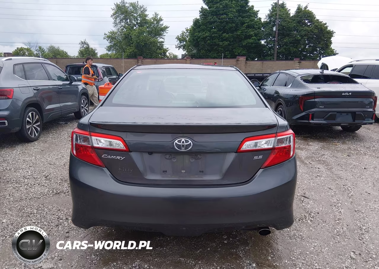 2014 Toyota Camry Se VIN:4T1BF1FK3EU387175 - 16