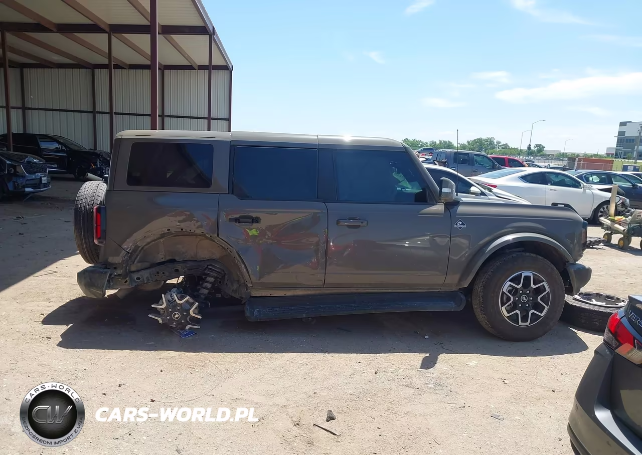 2025 Ford Bronco Outer Banks VIN:1FMEE8BP9SLB15435 - 13
