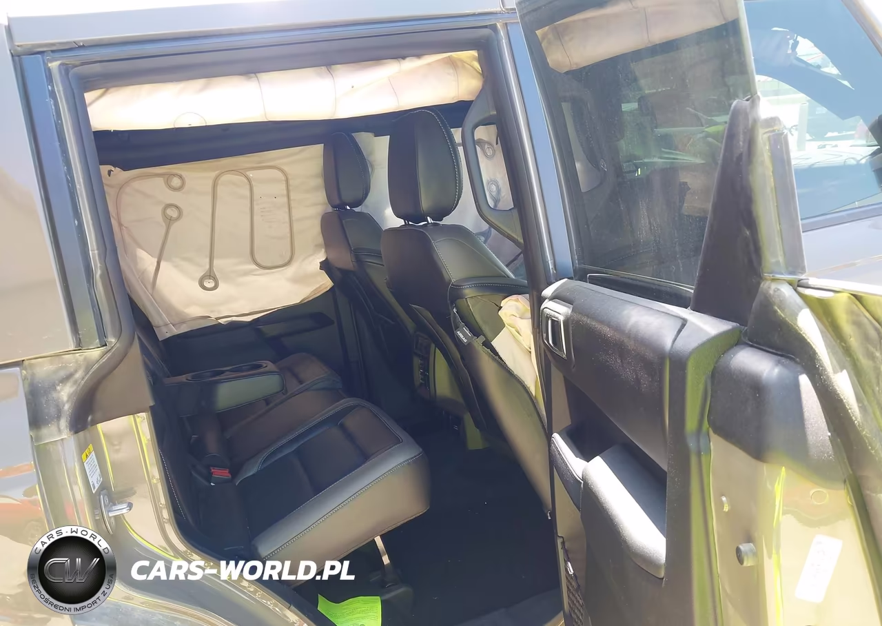 2025 Ford Bronco Outer Banks VIN:1FMEE8BP9SLB15435 - 8