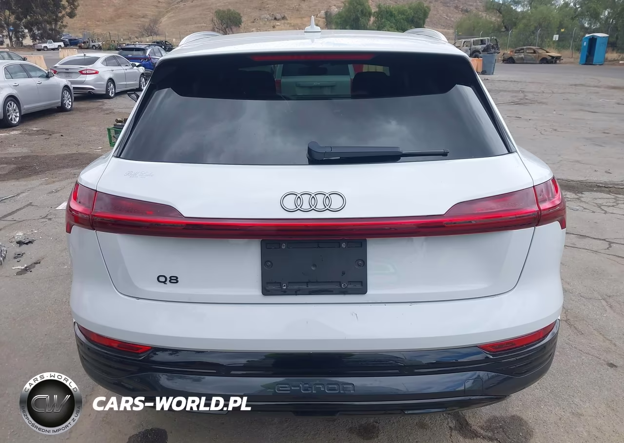 2024 Audi Q8 E-Tron Premium Plus Quattro VIN:WA15AAGE0RB032226 - 17