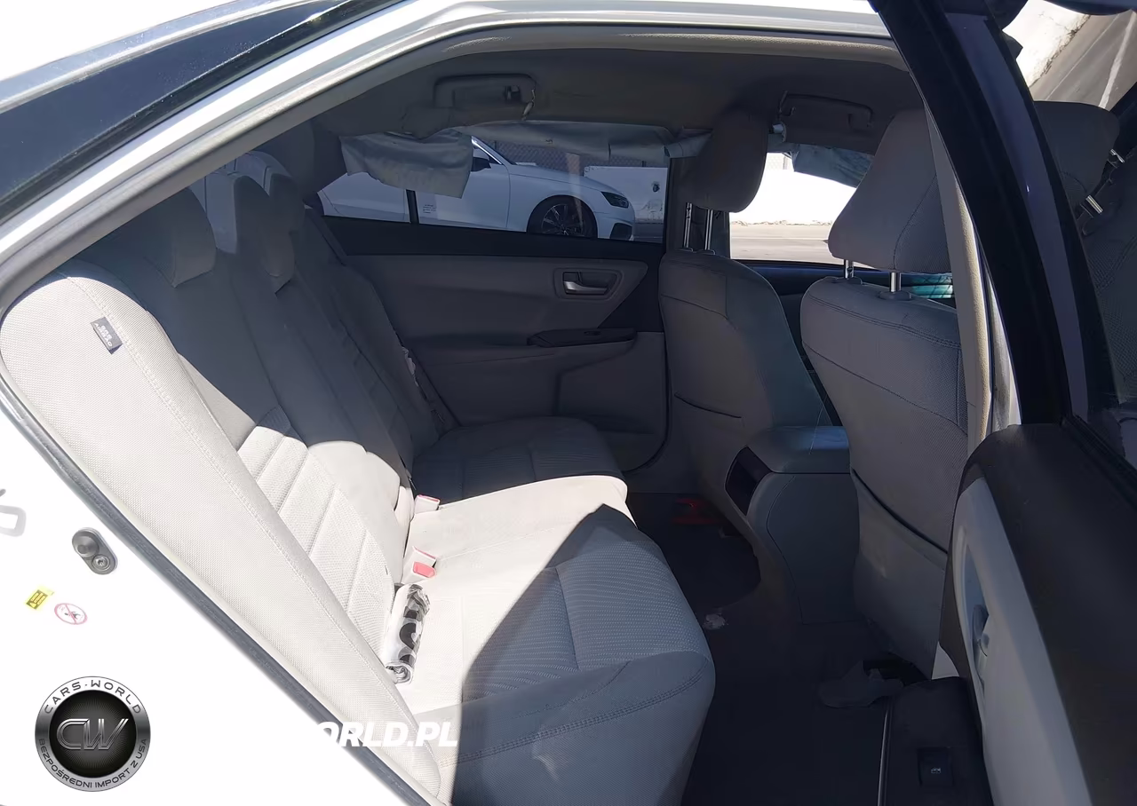 2016 Toyota Camry Le VIN:4T4BF1FK3GR584680 - 8
