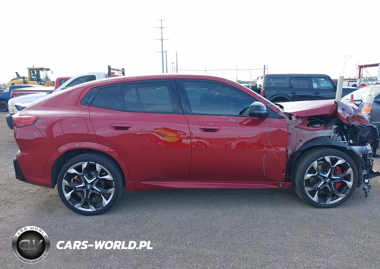 2025 BMW X2 xDrive28I VIN:WBX63GM09S5267540 - 14
