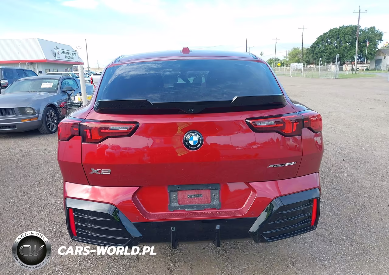 2025 BMW X2 xDrive28I VIN:WBX63GM09S5267540 - 17