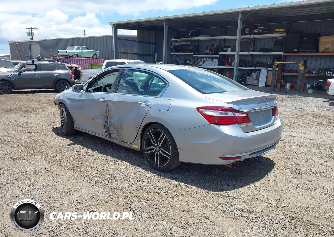 2016 Honda Accord Touring VIN:1HGCR3F91GA022881 - 3