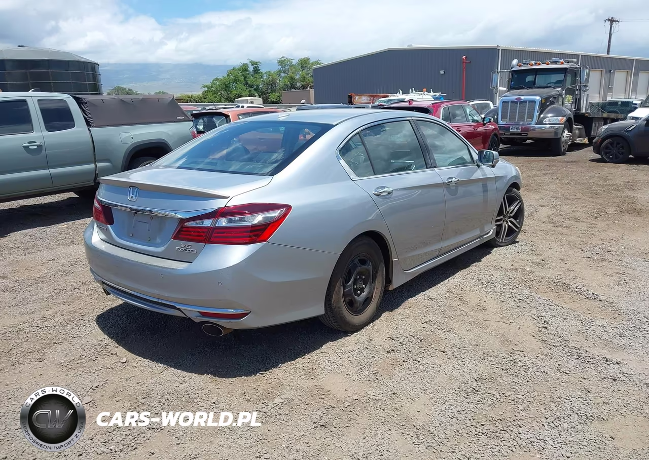 2016 Honda Accord Touring VIN:1HGCR3F91GA022881 - 4