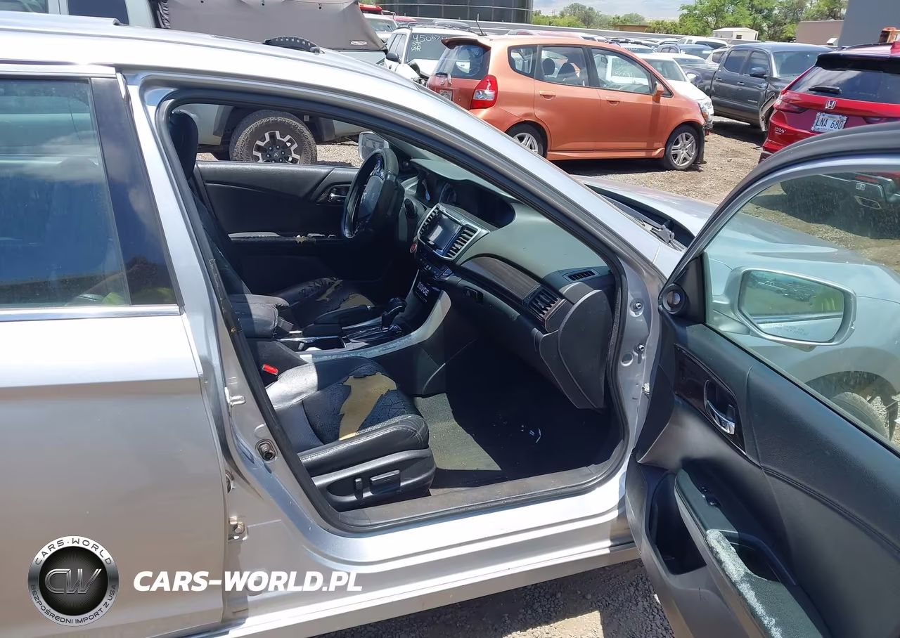 2016 Honda Accord Touring VIN:1HGCR3F91GA022881 - 5