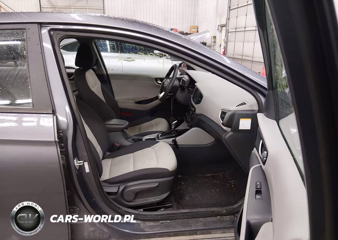 2017 Hyundai Ioniq Hybrid Blue VIN:KMHC65LC2HU023536 - 5